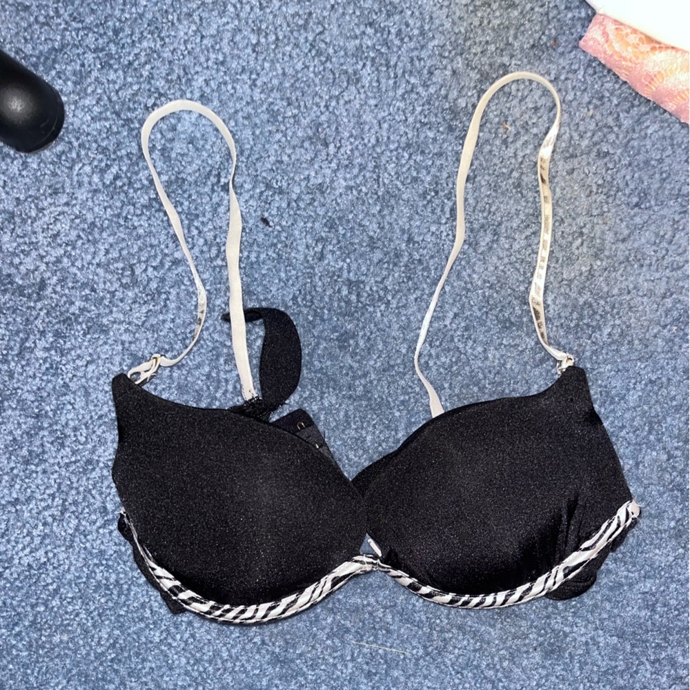 Women’s Slightly Padded 36B Black Zebra Bra
